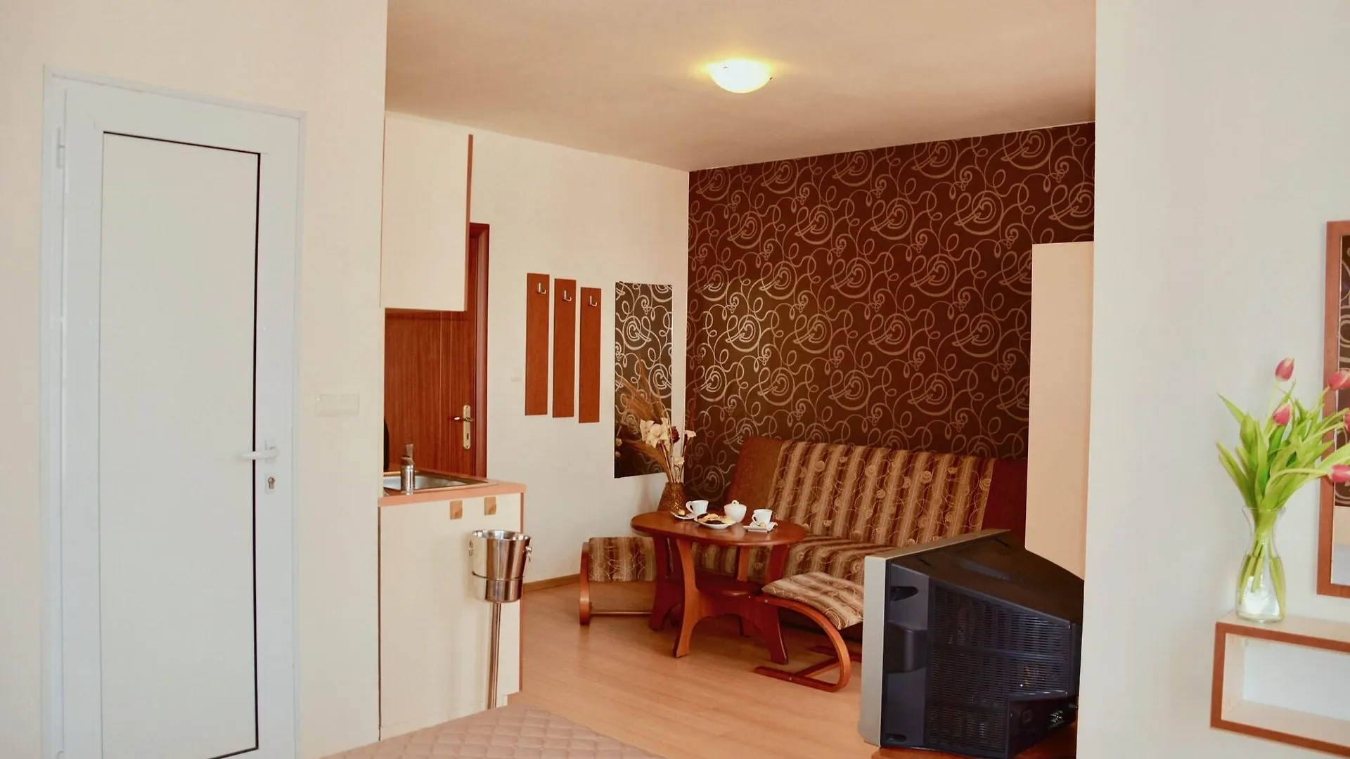 Szálloda Rainbow 2 Holiday Complex Napospart