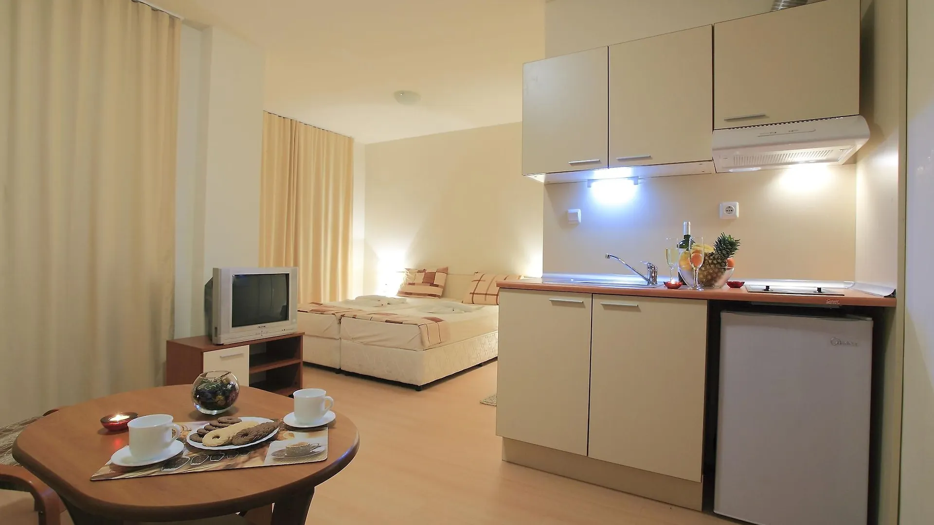 Отель Rainbow 2 Holiday Complex Солнечный берег
