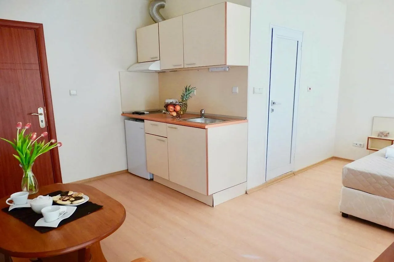 Rainbow 2 Holiday Complex Солнечный берег